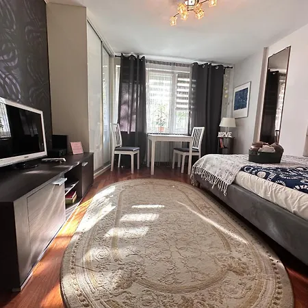 Centrumtwardastreet Station10min 1 Gb Sek 公寓